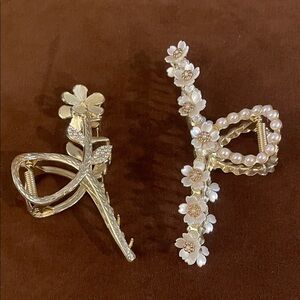 Elegant Gold and Pearl Hair Clips